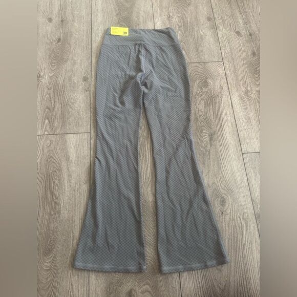 All in motion Gray Flared Leggings - Picture 2 of 4